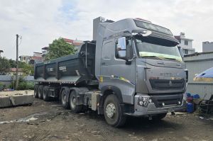 Bán mooc ben Soosan cũ, Tải trọng 26 khối, năm sản xuất 2022